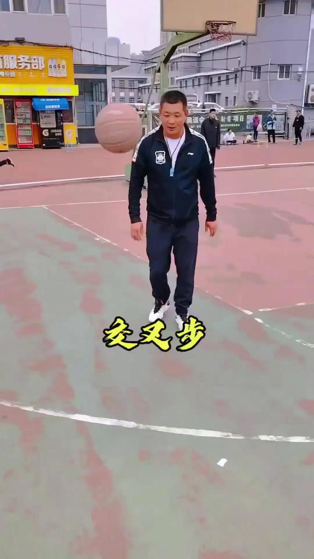 专业教练如何运用高科技指导篮球训练